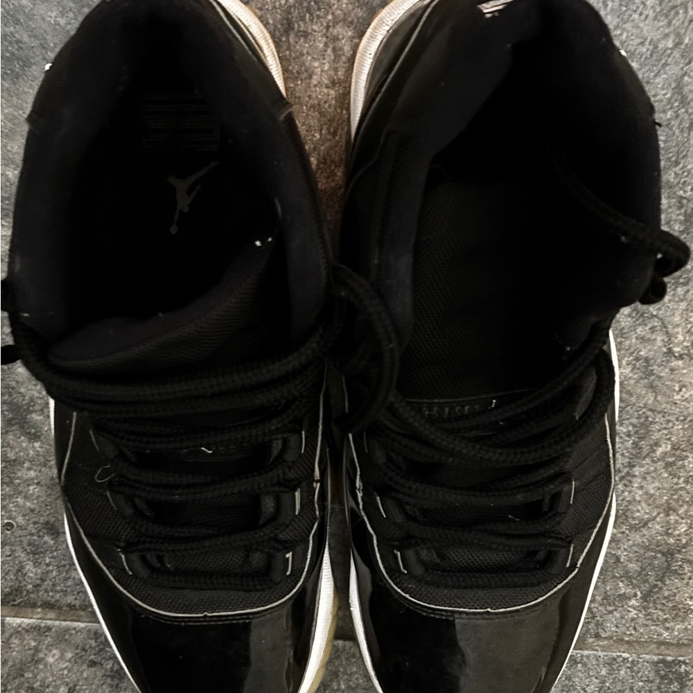 Jordan Black and White Men's Athletic Shoes